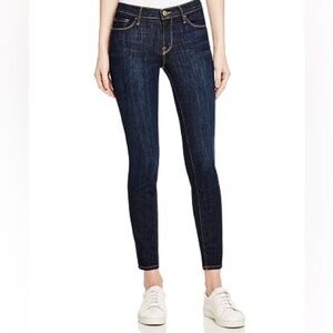 FRAME Le Skinny De Jeanne Jeans in Queens Way Wash (Medium Dark)